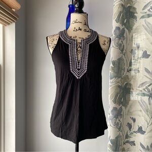 Dressbarn embroidered sleeveless tank - black - Size M.